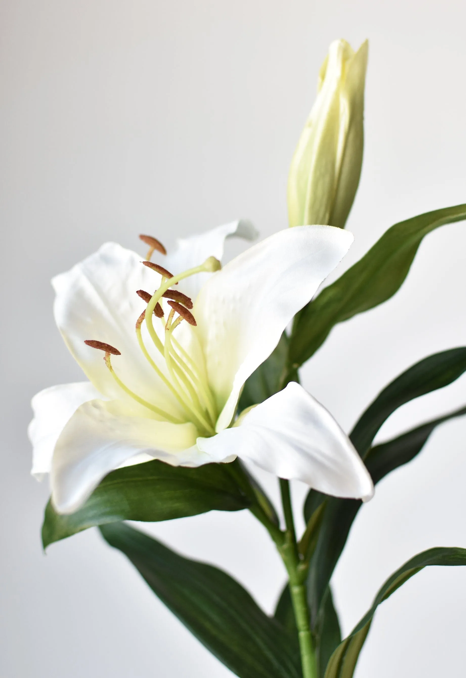 35" Faux White Lily Stem