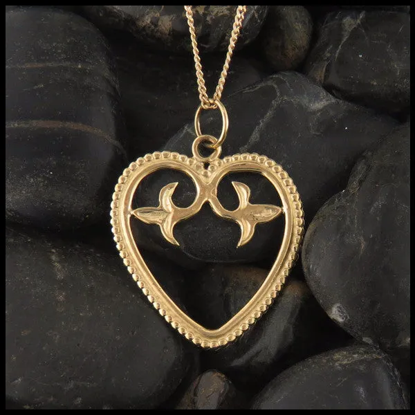 Heart Vine Pendant in Gold