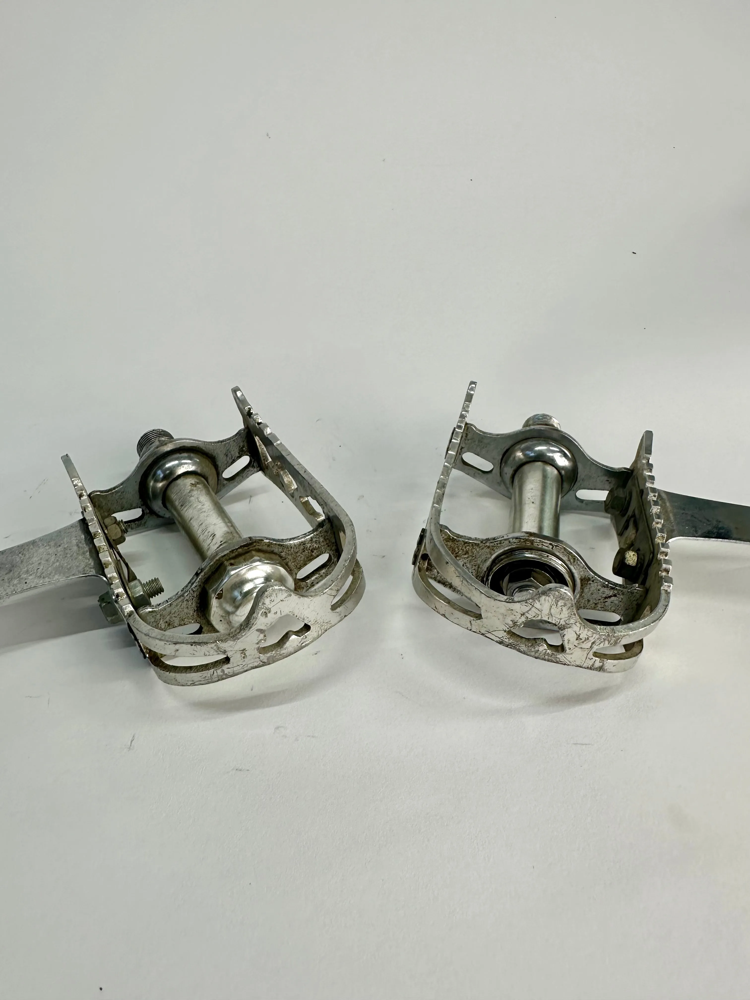 Kyokuto Top-Run pedals with half toe clips