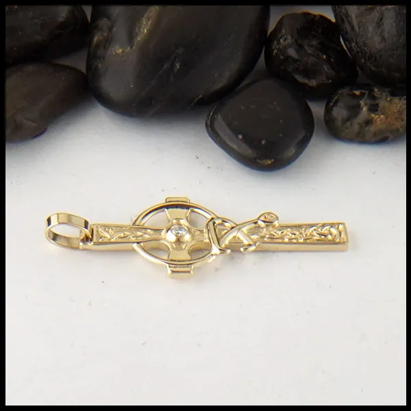 Small Celtic Caring Cross with Stone in Gold