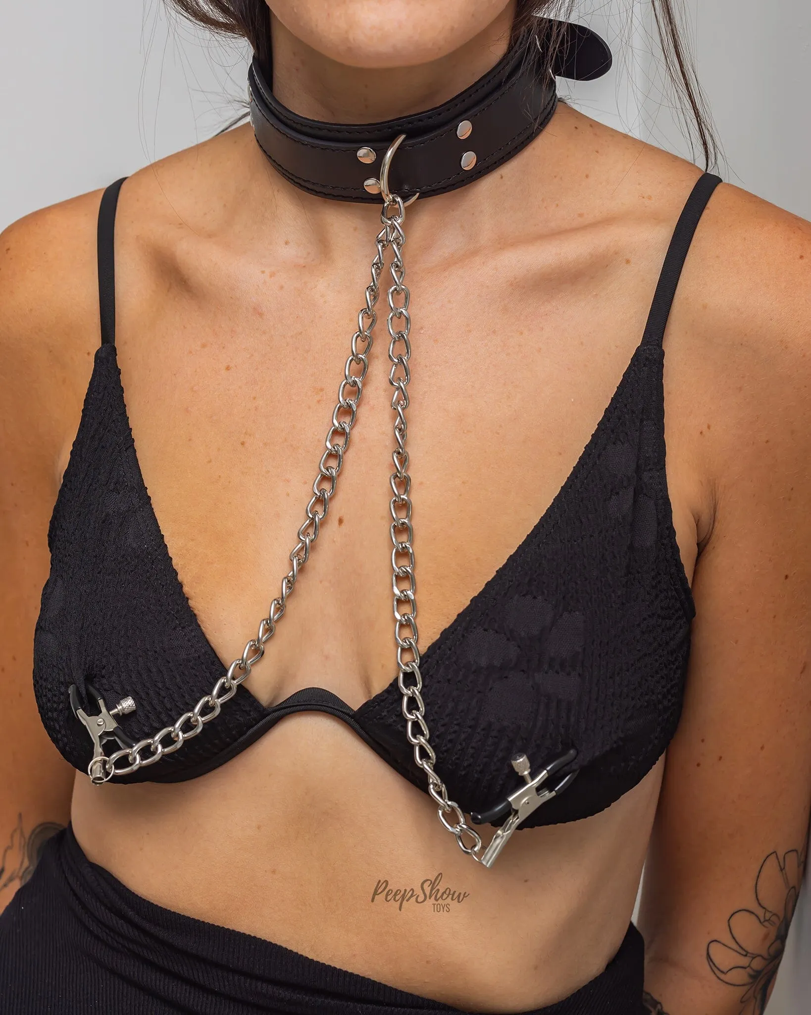 Sportsheets Vegan Leather Collar with Nipple Clamps